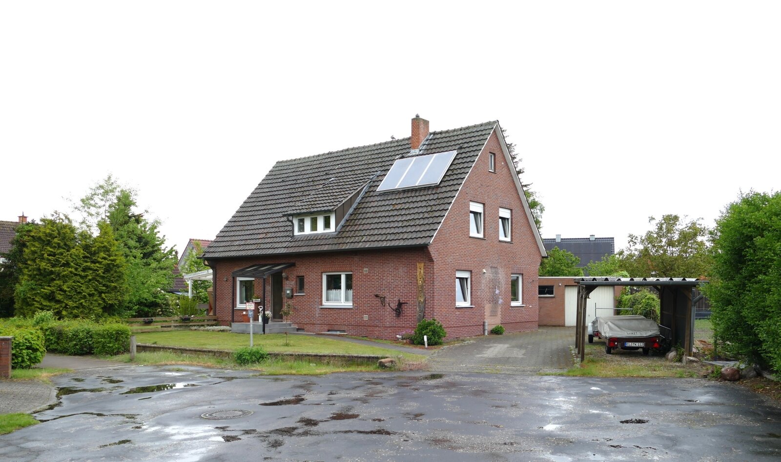 Charmantes Einfamilienhaus mit Potenzial in Lingen-Brögbern zu verkaufen Charmantes Einfamilienhaus mit Potenzial in Lingen-Brögbern zu verkaufen